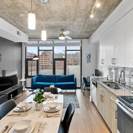 2Br Fully Furnished Minutes From Everything